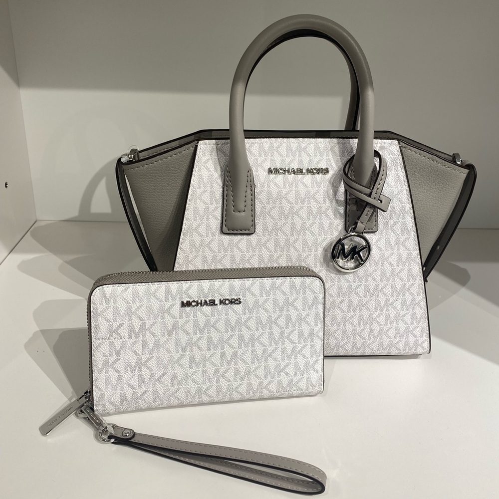 2 pcs Michael Kors Avril set in Optic White